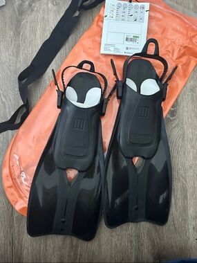 Women's Black Swim Fins - Adjustable Open Heel